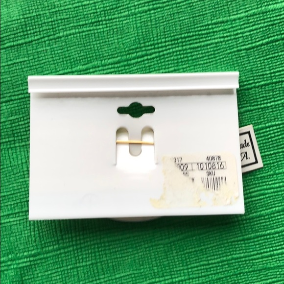 Pin - Picture 2 of 2